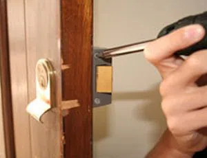 Locksmith Store Toms River, NJ 732-587-5983 - change-locks-service